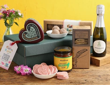 The Fizz & Nibbles Valentine's Gift Box