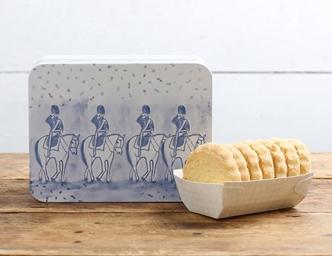 scottish shortbread biscuits in tin