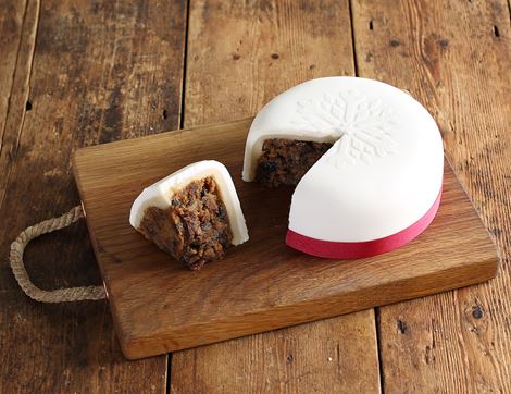 luxury iced christmas cake meg rivers