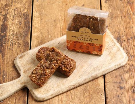 apricot & almond flapjacks nourish