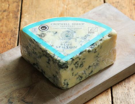 Blue Stilton 1/4 Moon, Organic, Cropwell Bishop (454g)