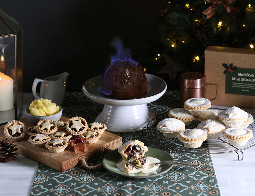 Traditional Christmas Pudding, in Ceramic Bowl, Organic, Abel &amp; Cole (500g)