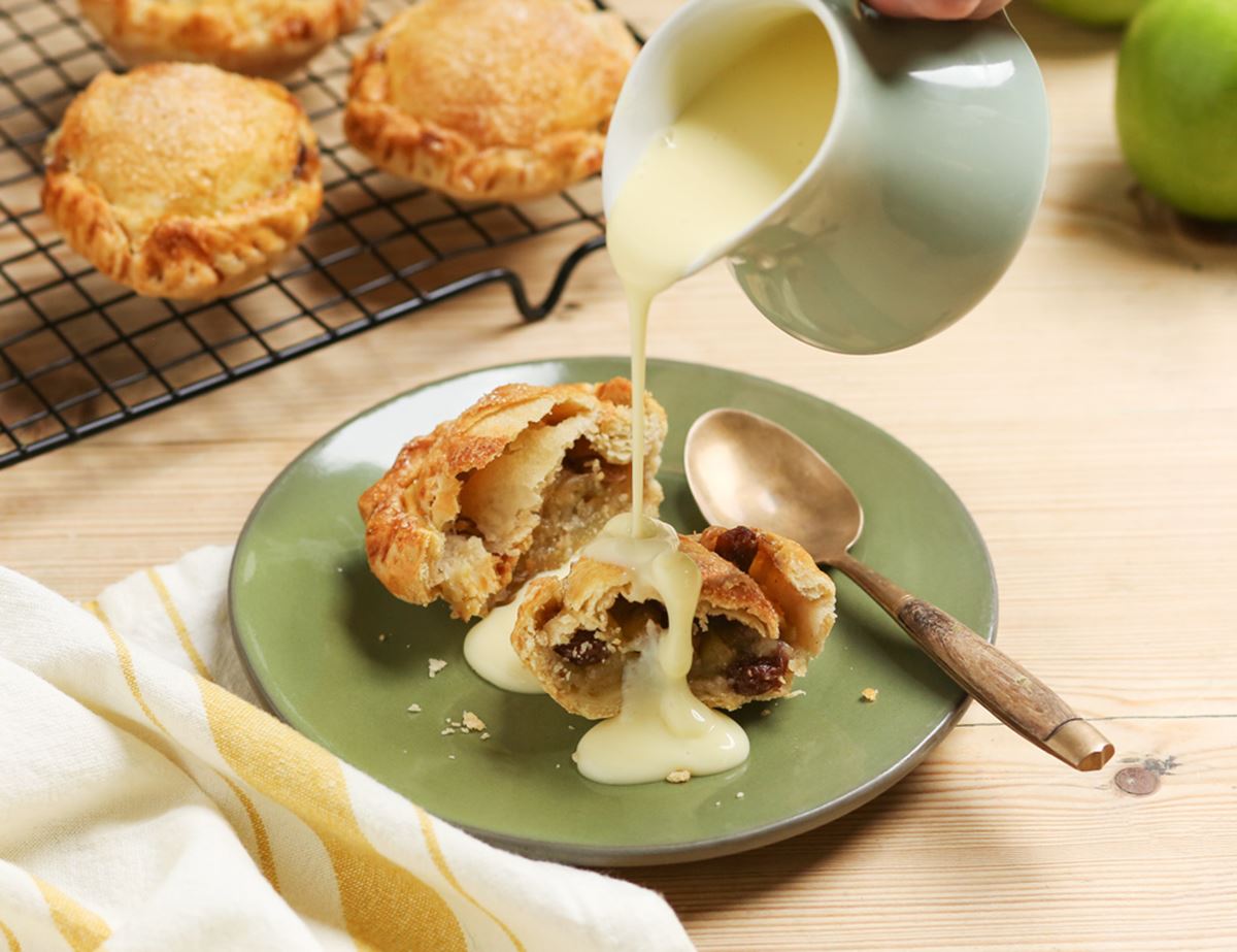 Apple & Whisky Pocket Pies