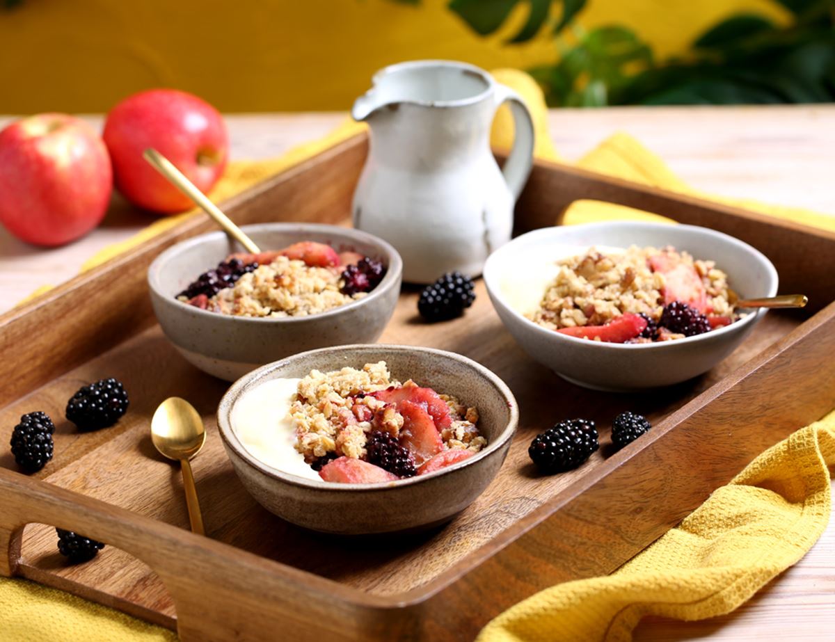 Slow Cooker Apple & Blackberry Crumble