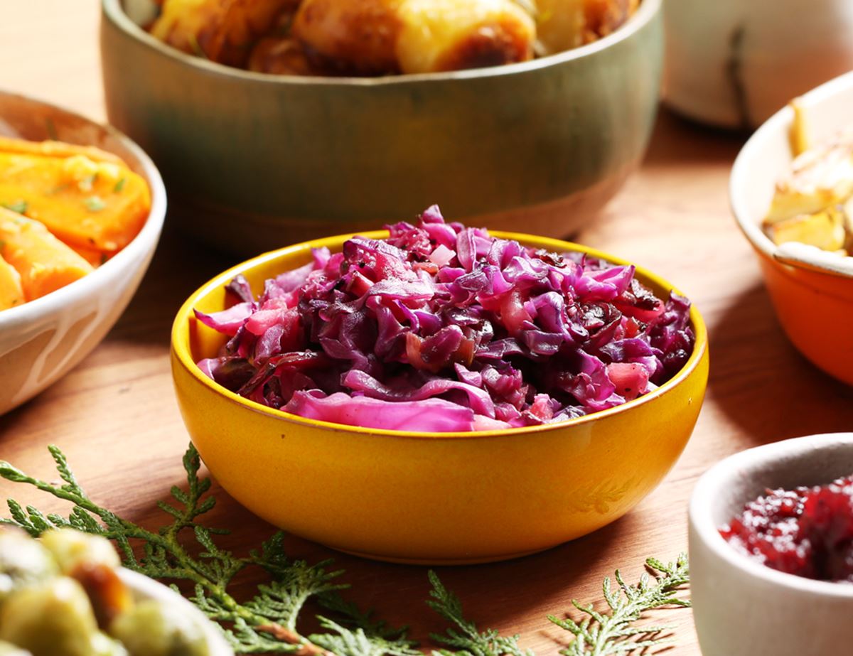 Apple & Bay Braised Red Cabbage