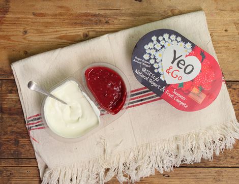 Greek Style Natural Yogurt & Summer Fruit Compote, Organic, Yeo Valley (215g)