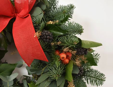 Traditional Christmas Wreath, Organic, Organic Blooms (16 inches)